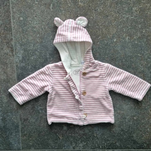 Outlet Suisse – Solderie & Neuf - Pull rose blanc à capuche Mon Coeur