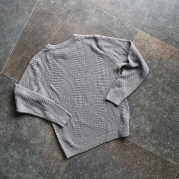 Pull gris manches longues