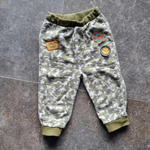Outlet Suisse – Solderie & Neuf - Pantalon genre militaire Smile