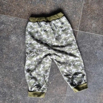 Outlet Suisse – Solderie & Neuf - Pantalon genre militaire Smile