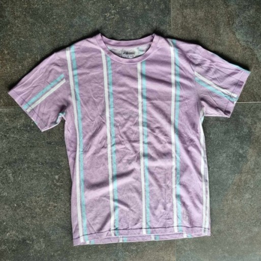 Outlet Suisse – Solderie & Neuf - T-shirt violet à rayures