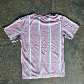 Outlet Suisse – Solderie & Neuf - T-shirt violet à rayures