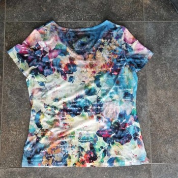 Outlet Suisse – Solderie & Neuf - T-shirt fin floral Carnaby