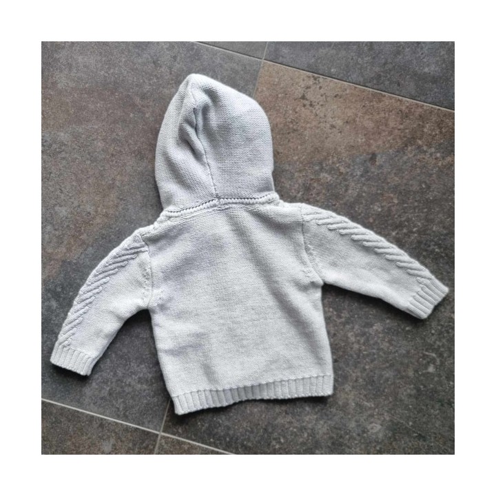 Outlet Suisse – Solderie & Neuf - Pull en laine gris à capuche