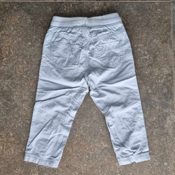 Outlet Suisse – Solderie & Neuf - Pantalon fin en tissus bleu Kiabi