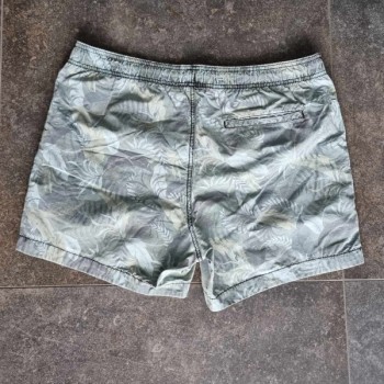 Outlet Suisse – Solderie & Neuf - Short vert plantes H&M