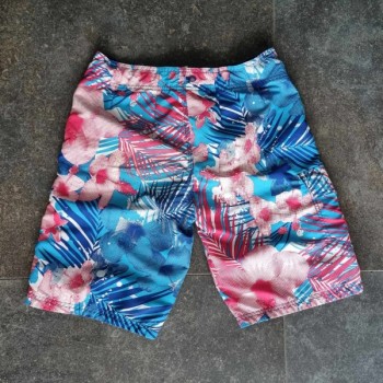 Outlet Suisse – Solderie & Neuf - Short rouge floral H&M