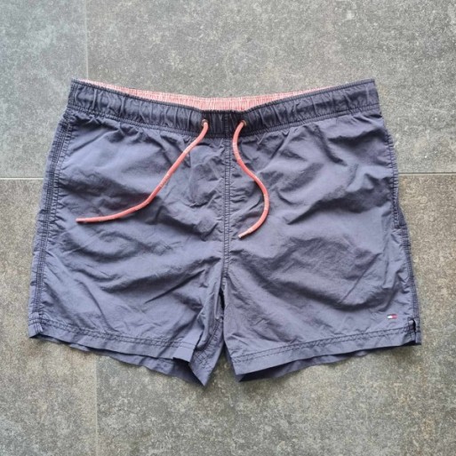 Outlet Suisse – Solderie & Neuf - Short bleu Hilfiger