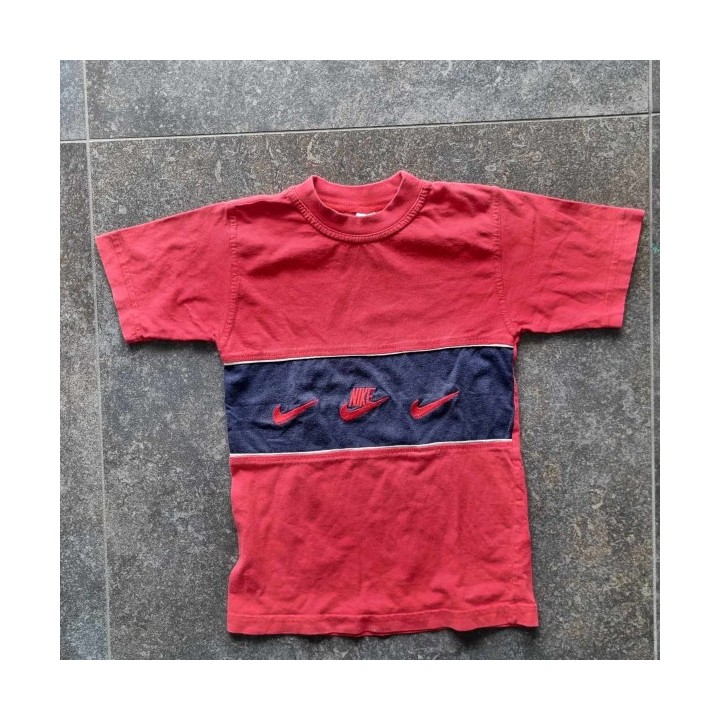 Outlet Suisse – Solderie & Neuf - T-shirt rouge Nike