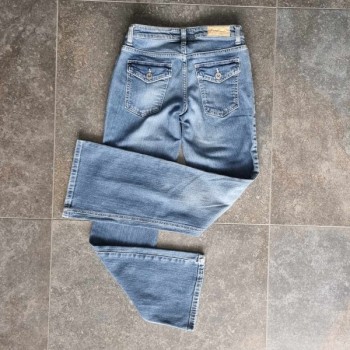 Outlet Suisse – Solderie & Neuf - Jeans patte d'eph Arizona