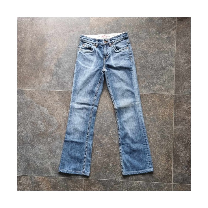 Outlet Suisse – Solderie & Neuf - Jeans bleus Esprit