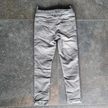 Outlet Suisse – Solderie & Neuf - Pantalon jeans gris Hello Kitty