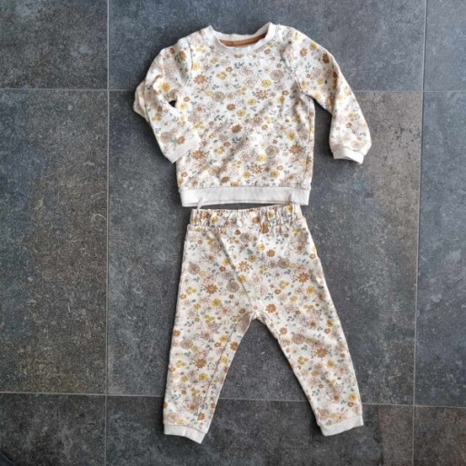 Outlet Suisse – Solderie & Neuf - Ensemble pyjama beige C&A