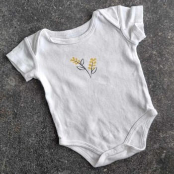 Outlet Suisse – Solderie & Neuf - Body blanc Mo Kids fleur