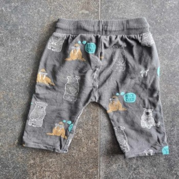 Outlet suisse – Solderie & Neuf - Pantalon gris animaux polaires