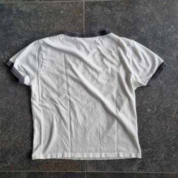 Outlet suisse – Solderie & Neuf - T-shirt Snoopy Peanuts