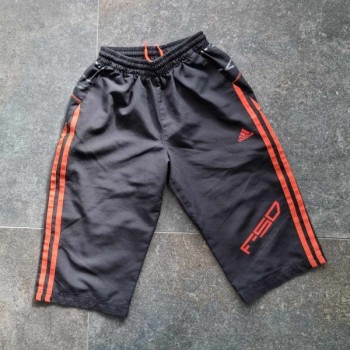 Outlet Suisse – Solderie & Neuf - Short de sport Adidas noir et orange