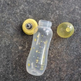 La Solderie suisse - Biberon jaune étoiles 240 ml