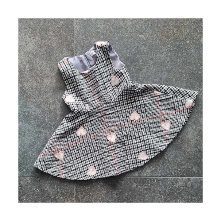 Robe rayée avec coeurs brodés