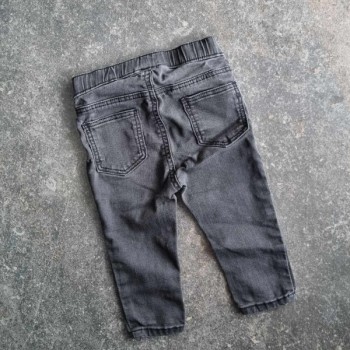 Outlet Suisse – Solderie & Neuf - Jeans noir stretch H&M