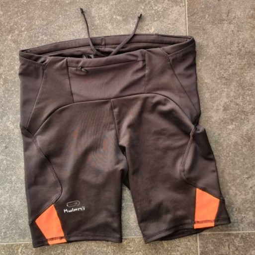 Outlet Suisse – Solderie & Neuf - Short de cyclisme noir orange Kalenj