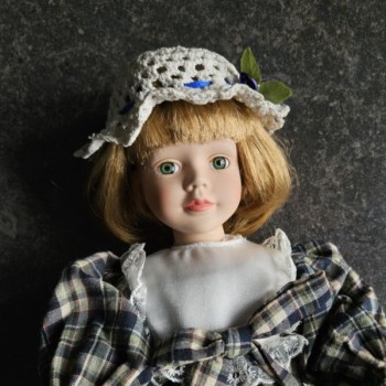 Poupée ancienne